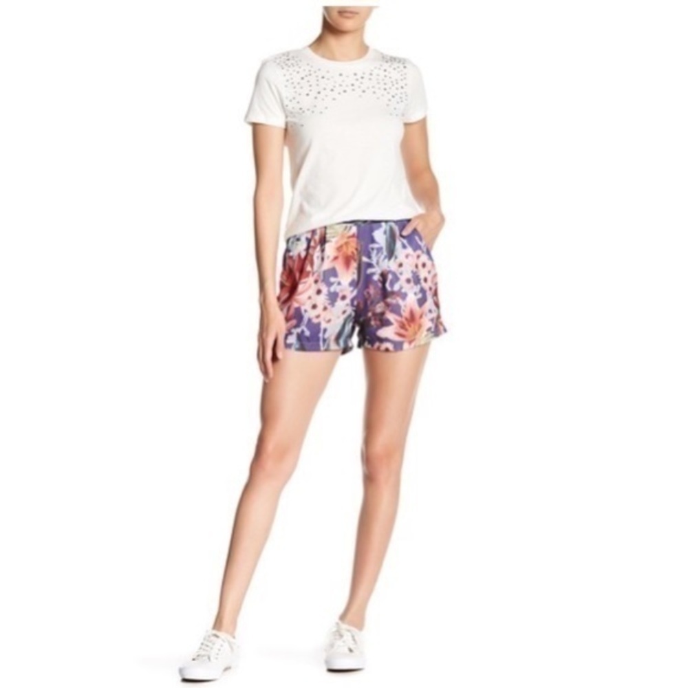 💫Romeo & Juliet Couture | Floral Shorts.